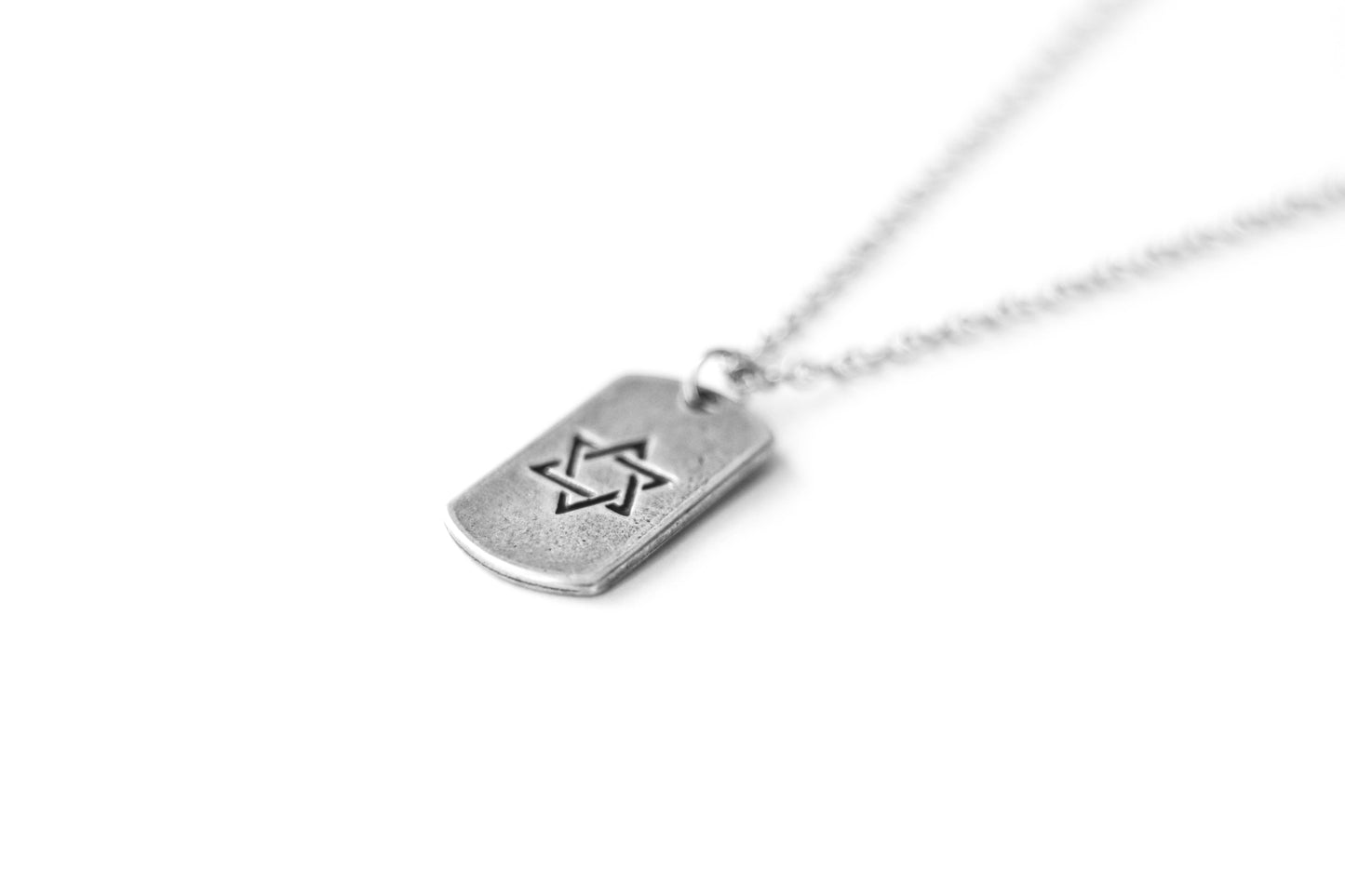 שרשרת לגבר תליון חי מגן דוד בציפוי כסף בצורת דיסקית