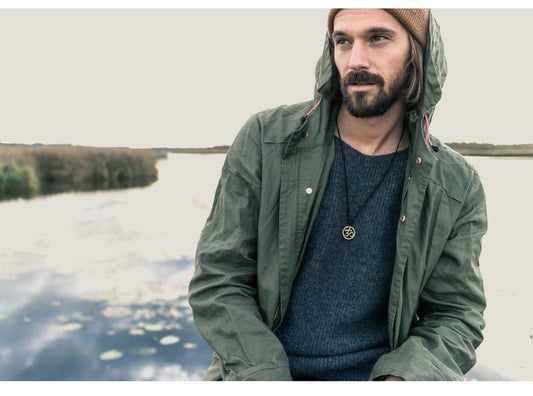 שרשרת לגבר עם תליון אום עגול בצבע נחושת, חוט שחור, תכשיטי יוגה