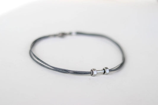 צמיד קרסול לגבר עם חרוז משקולת בצבע כסף, חוט אפור, מתנה לגבר