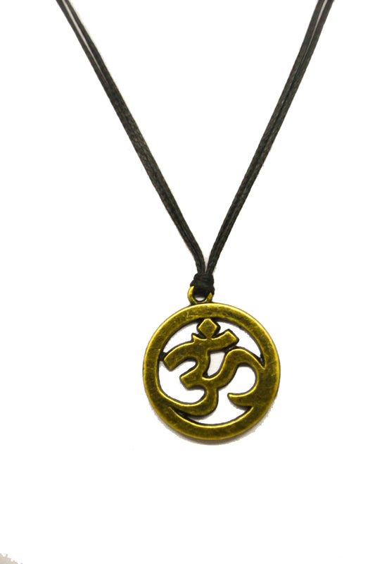 שרשרת לגבר עם תליון אום עגול בצבע נחושת, חוט שחור, תכשיטי יוגה