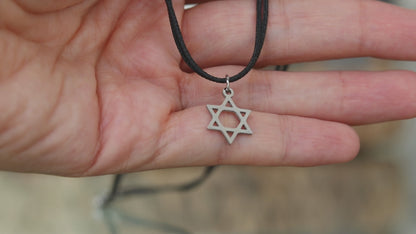 שרשרת מגן דוד לגבר תליון פלדת אל חלד חוט שחור