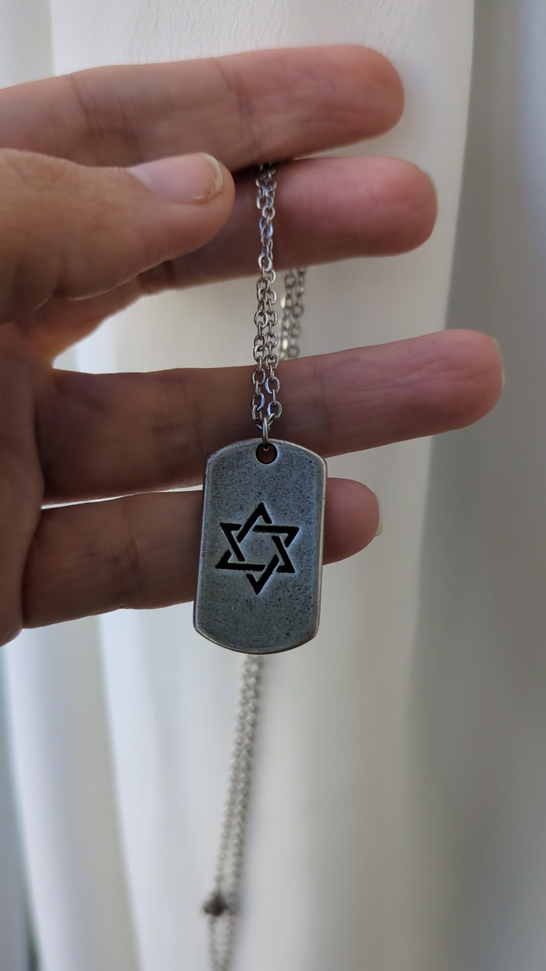 שרשרת לגבר תליון חי מגן דוד בציפוי כסף בצורת דיסקית