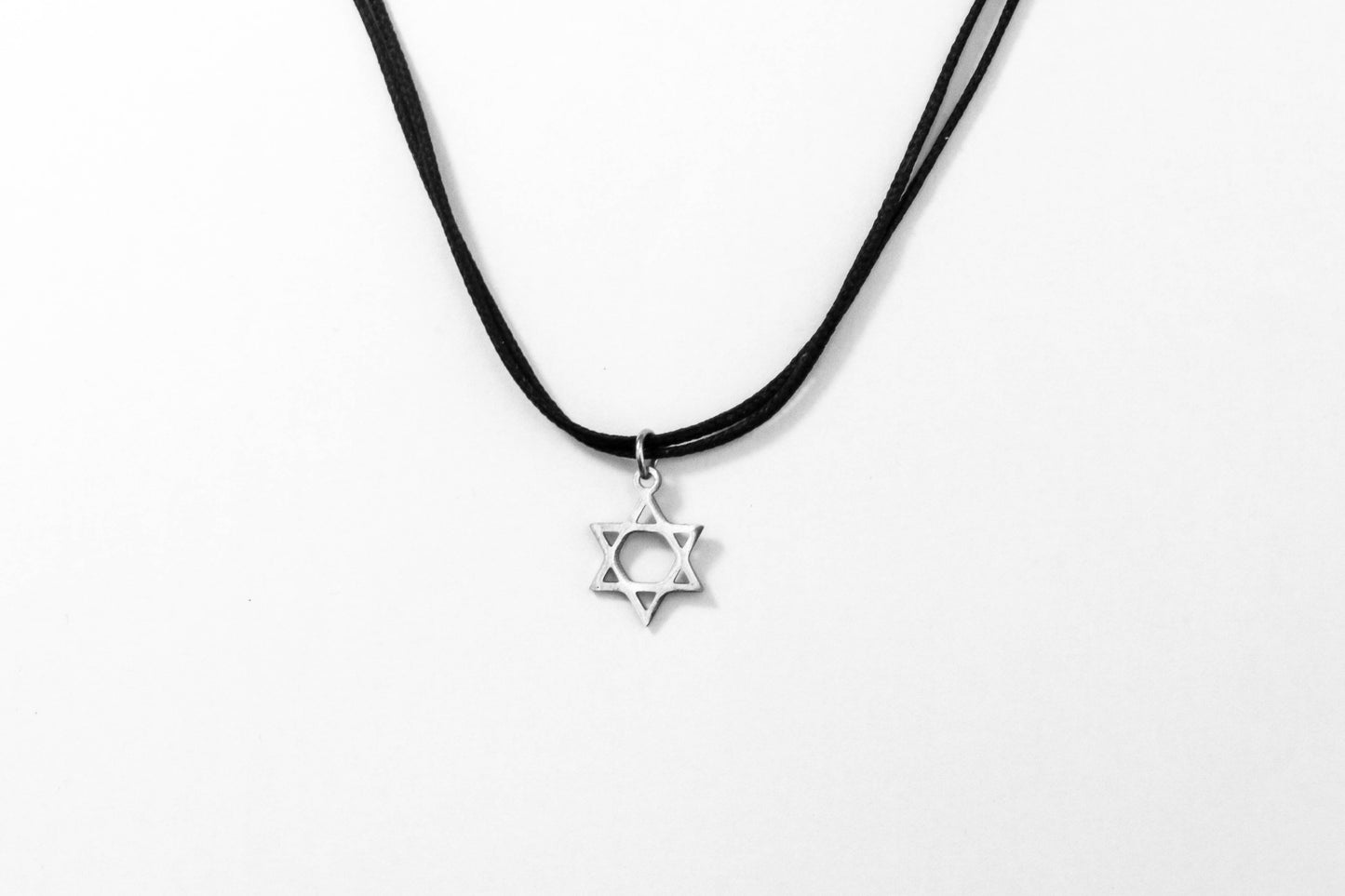 שרשרת מגן דוד לגבר תליון פלדת אל חלד חוט שחור